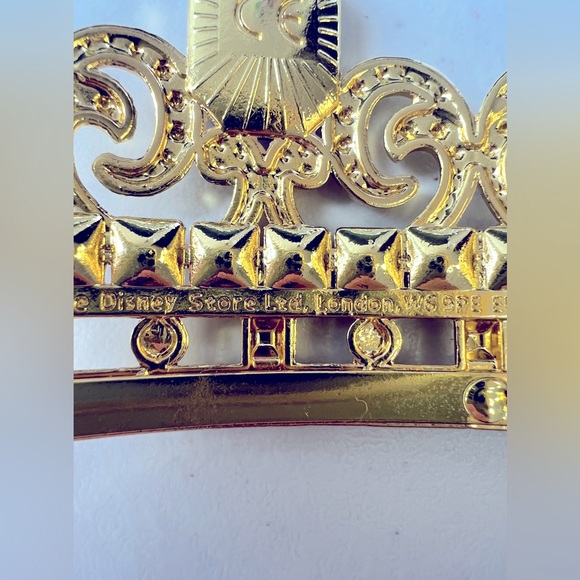 New Girls Disney Cinderella Gold Colored Tiara with Blue Jewels Metal Crown - Picture 14 of 15